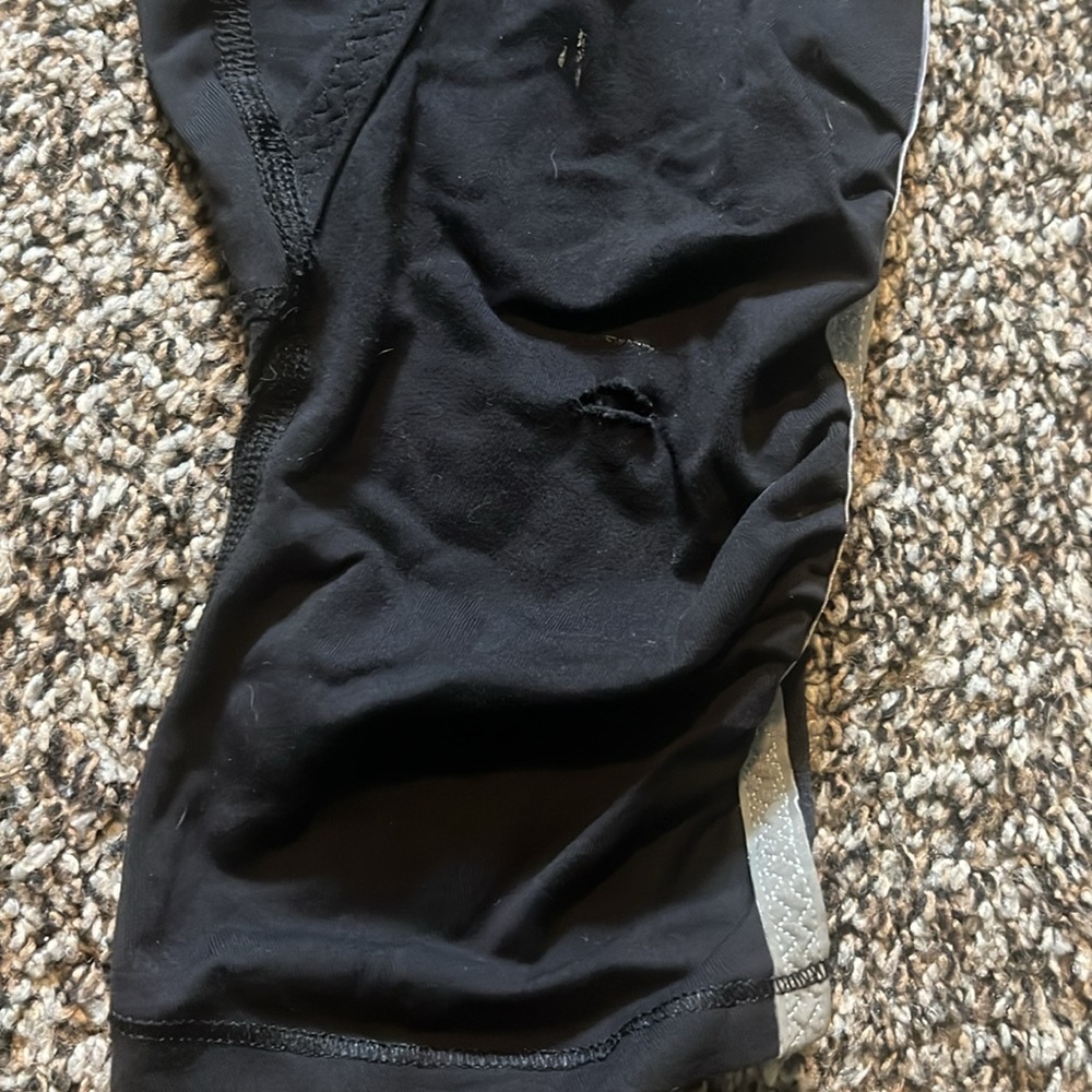 Lululemon Crop Leggings - Picture 8 of 8